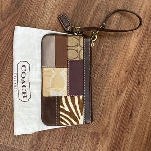 Gorgeous COACH Patchwork Wristlet w original dust bag